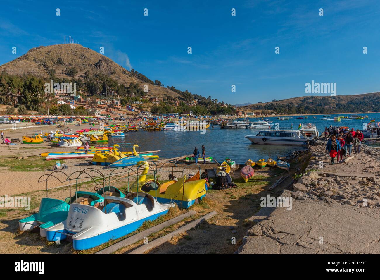 Spiaggia di Copacabana, Lago Titicaca, Ande Montagne, Dipartimento la Paz, Bolivia, America Latina Foto Stock