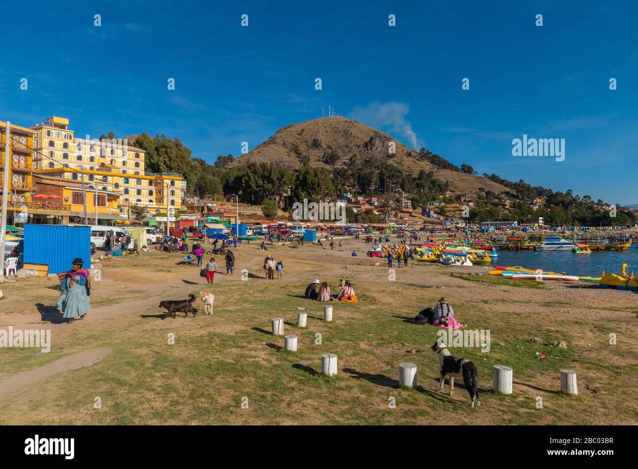 Spiaggia di Copacabana, Lago Titicaca, Ande Montagne, Dipartimento la Paz, Bolivia, America Latina Foto Stock