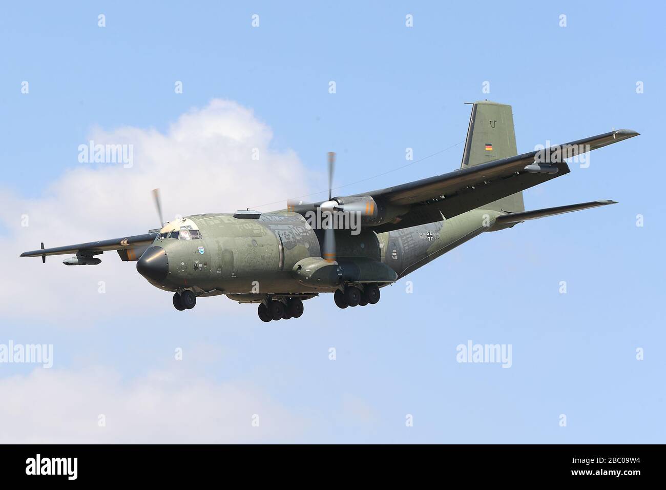 Aereo di trasporto tedesco Transat C-160 atterrato al Royal International Air Tattoo RIAT 2018 al RAF Fairford, Gloucestershire, Regno Unito Foto Stock