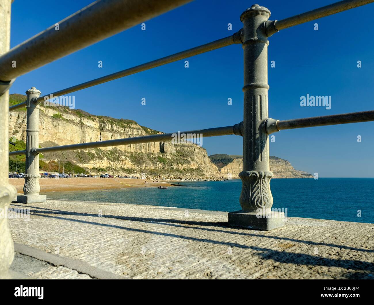 Vista di East Cliff a Hastings, East Sussex, Regno Unito Foto Stock