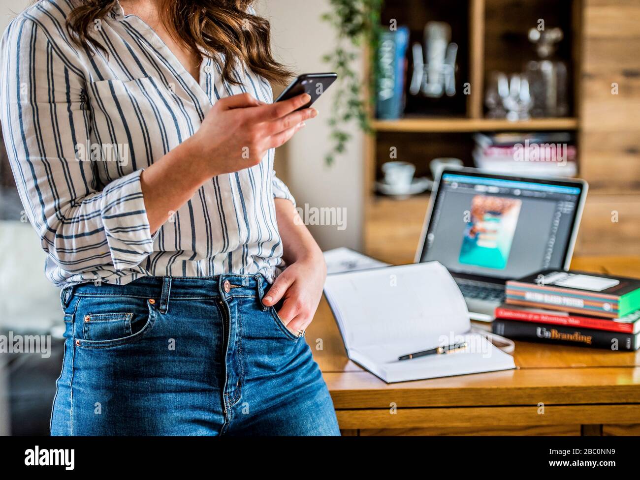 Lavorando da casa Pics Alan Peebles Foto Stock