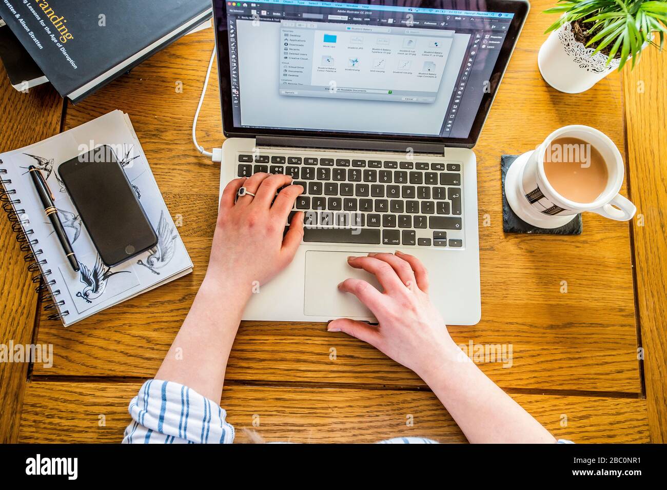 Lavorando da casa Pics Alan Peebles Foto Stock