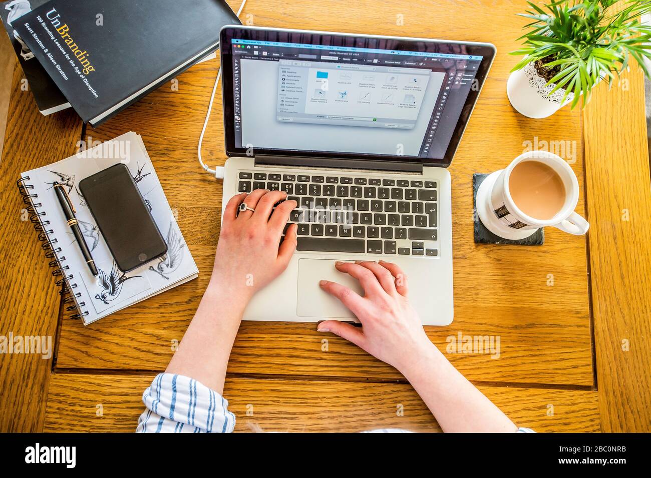 Lavorando da casa Pics Alan Peebles Foto Stock