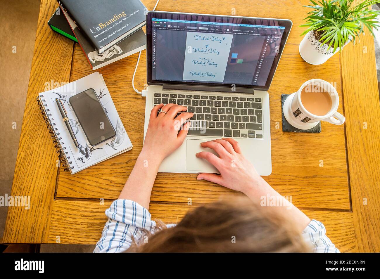 Lavorando da casa Pics Alan Peebles Foto Stock
