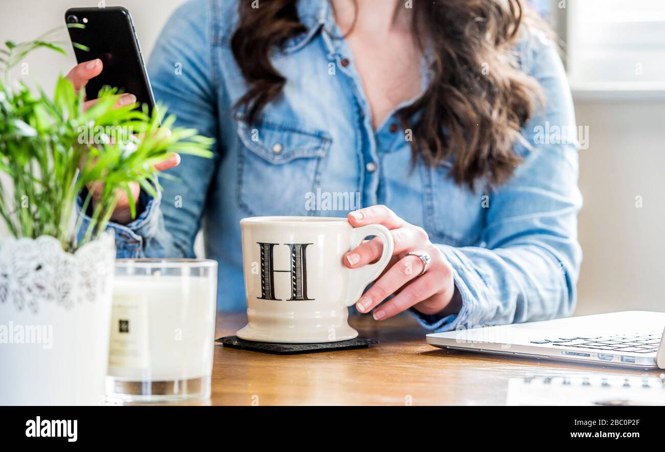 Lavorando da casa Pics Alan Peebles Foto Stock