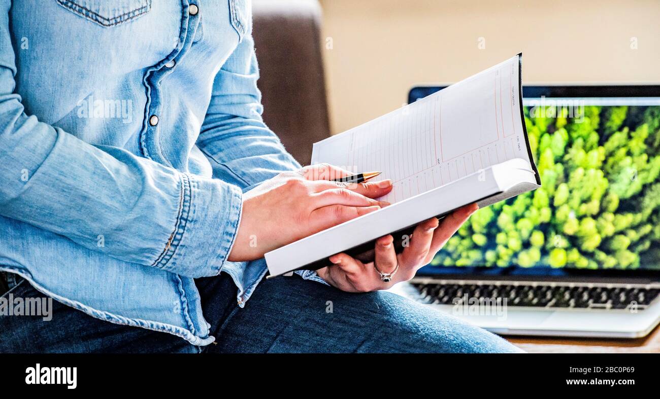 Lavorando da casa Pics Alan Peebles Foto Stock