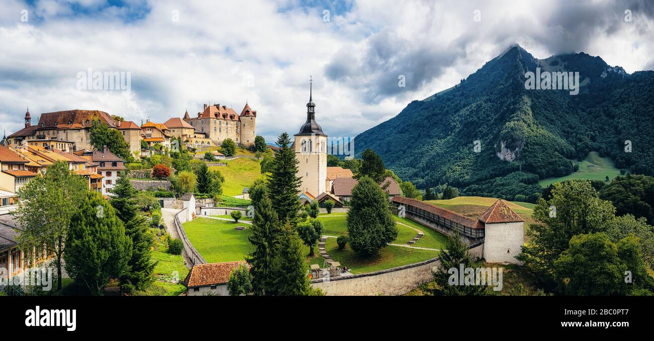 Città medievale di Gruyeres, Friburgo, Svizzera Foto Stock