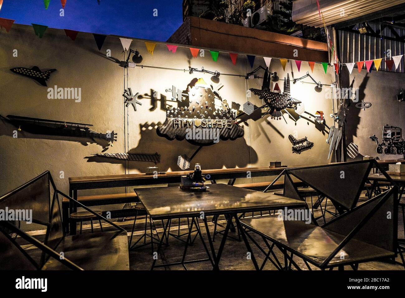 bar sul tetto con festa a bangkok thailandia Foto Stock