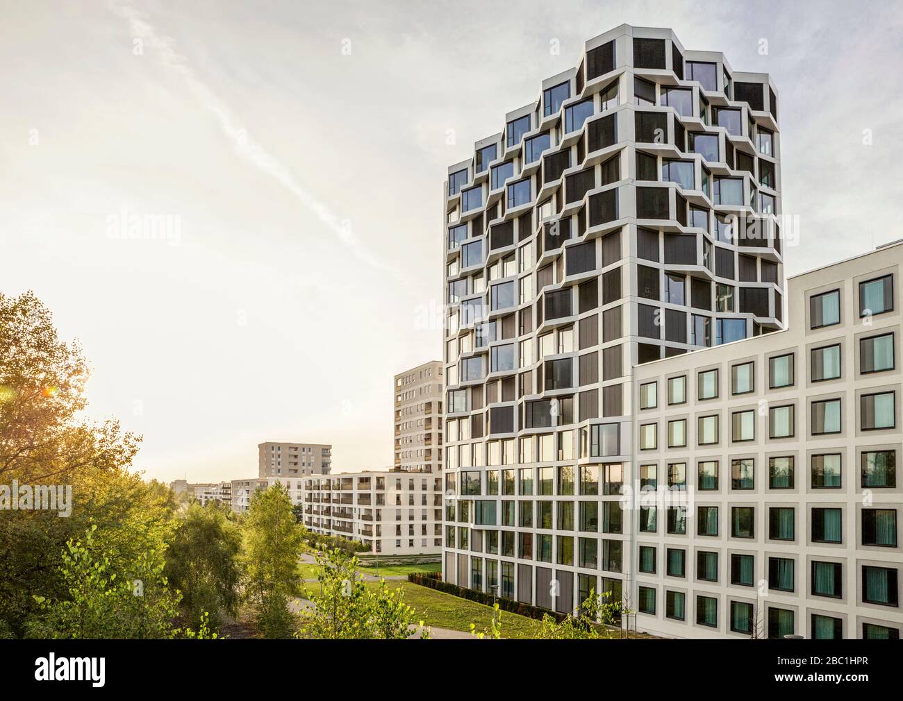 Moderno ed alto edificio residenziale a Monaco, Germania Foto Stock