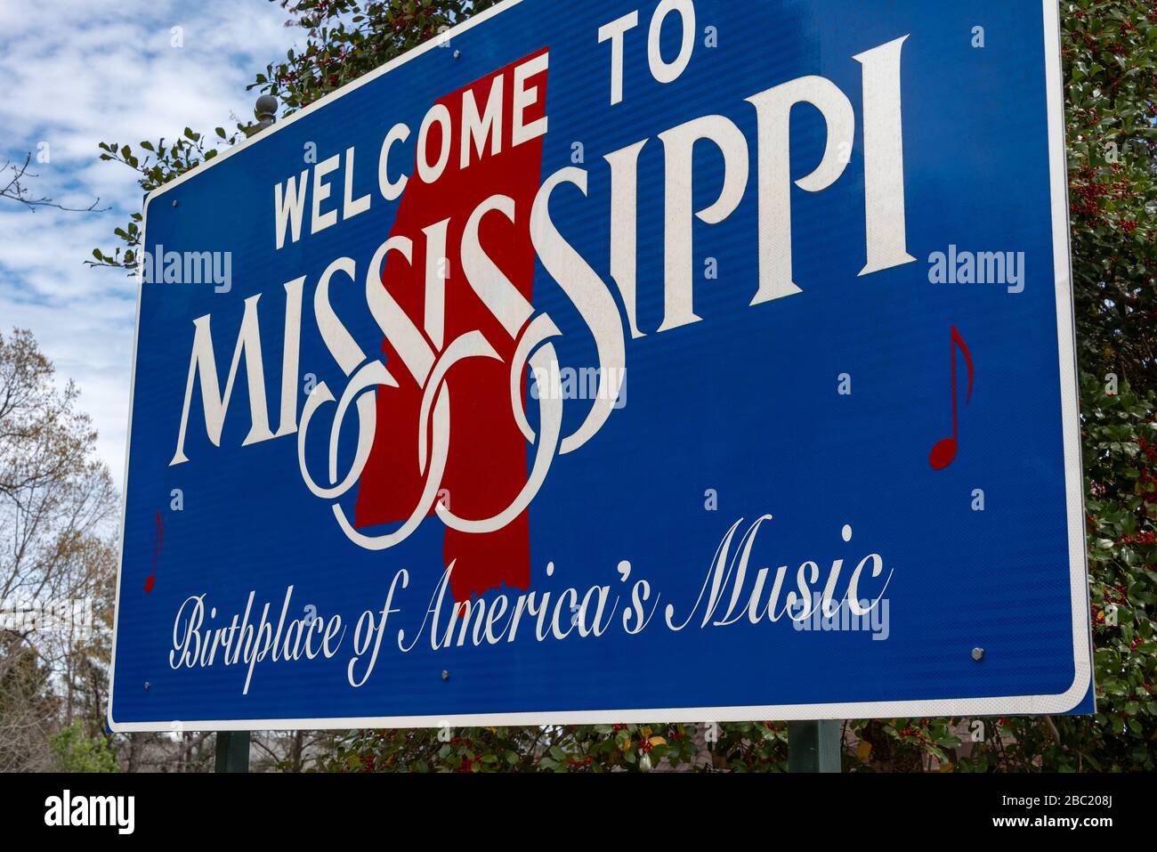 Benvenuto al cartello Mississippi presso il Mississippi Welcome Center lungo la i-22 vicino al confine tra Alabama e Mississippi. (USA) Foto Stock