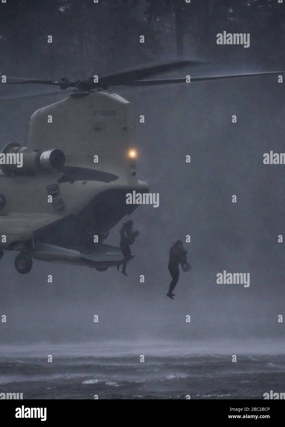 Green Berets assegnati a 2nd Battaglione, 1st Special Forces Group (Airborne), ha condotto un esercizio di formazione con Indian Para Special Forces (2). Foto Stock