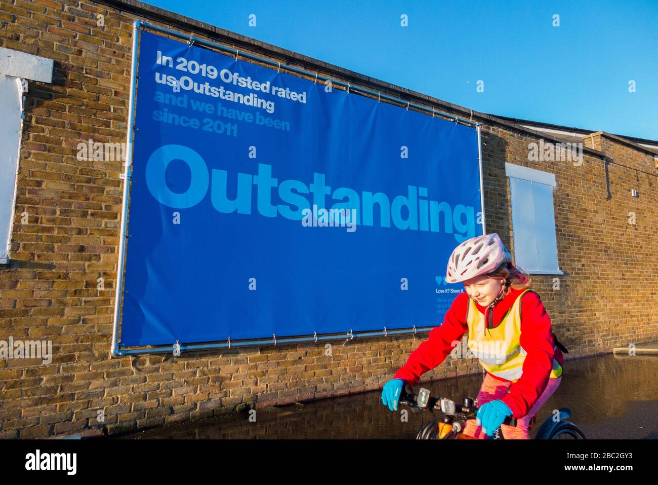 Firma Ofsted per un'università eccezionale, valutata nel 2019. (116) Foto Stock