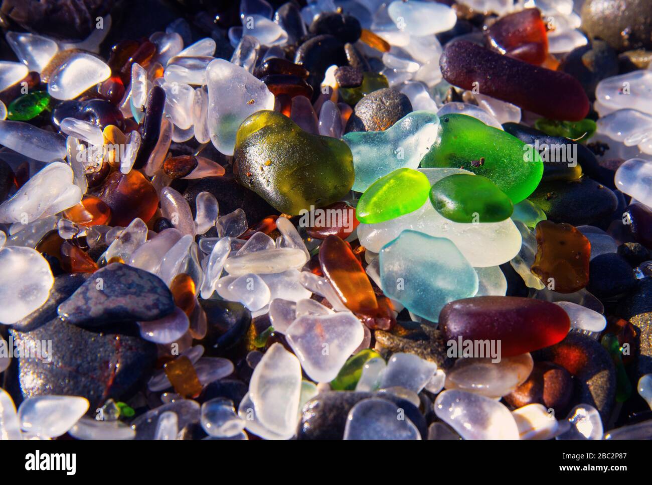 Bicchiere di mare su Glass Beach Foto Stock