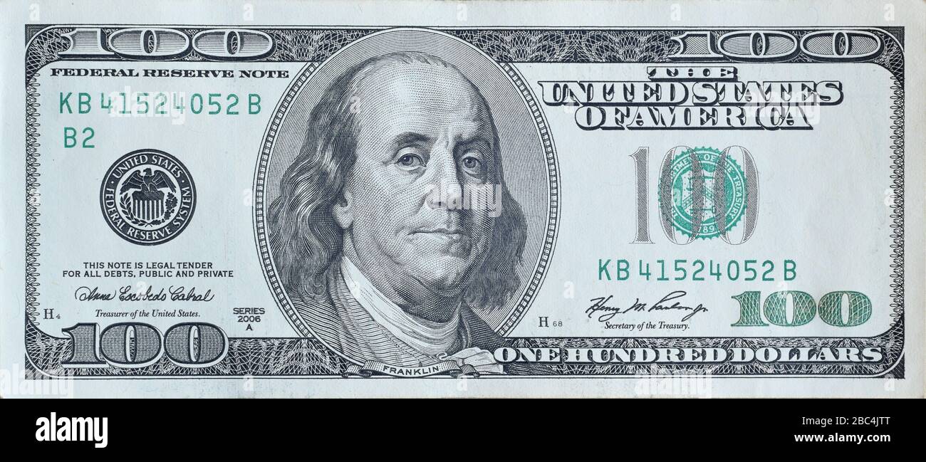 Ritratto del presidente americano Benjamin Franklin su 100 dollari  banconota closeup macro frammento. Stati Uniti cento dollari soldi fattura  vicino in su Foto stock - Alamy