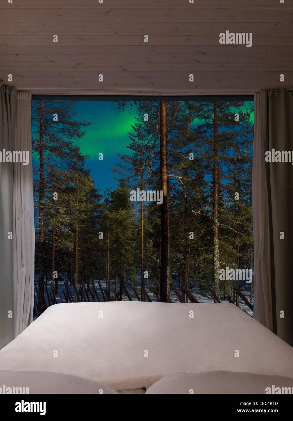 All'interno di una camera all'Arctic Treehouse Hotel; Rovaniemi, Finlandia Foto Stock