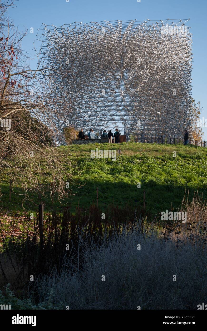 The Hive Installation Pavilion di Wolfgang Buttress BDP Architects Simmonds Studio presso i Royal Botanic Gardens Kew Gardens, Richmond, Londra, TW9 3AE Foto Stock