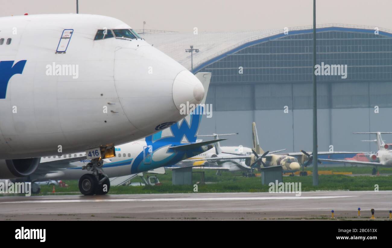 Taxi Polar Air Boeing Foto Stock