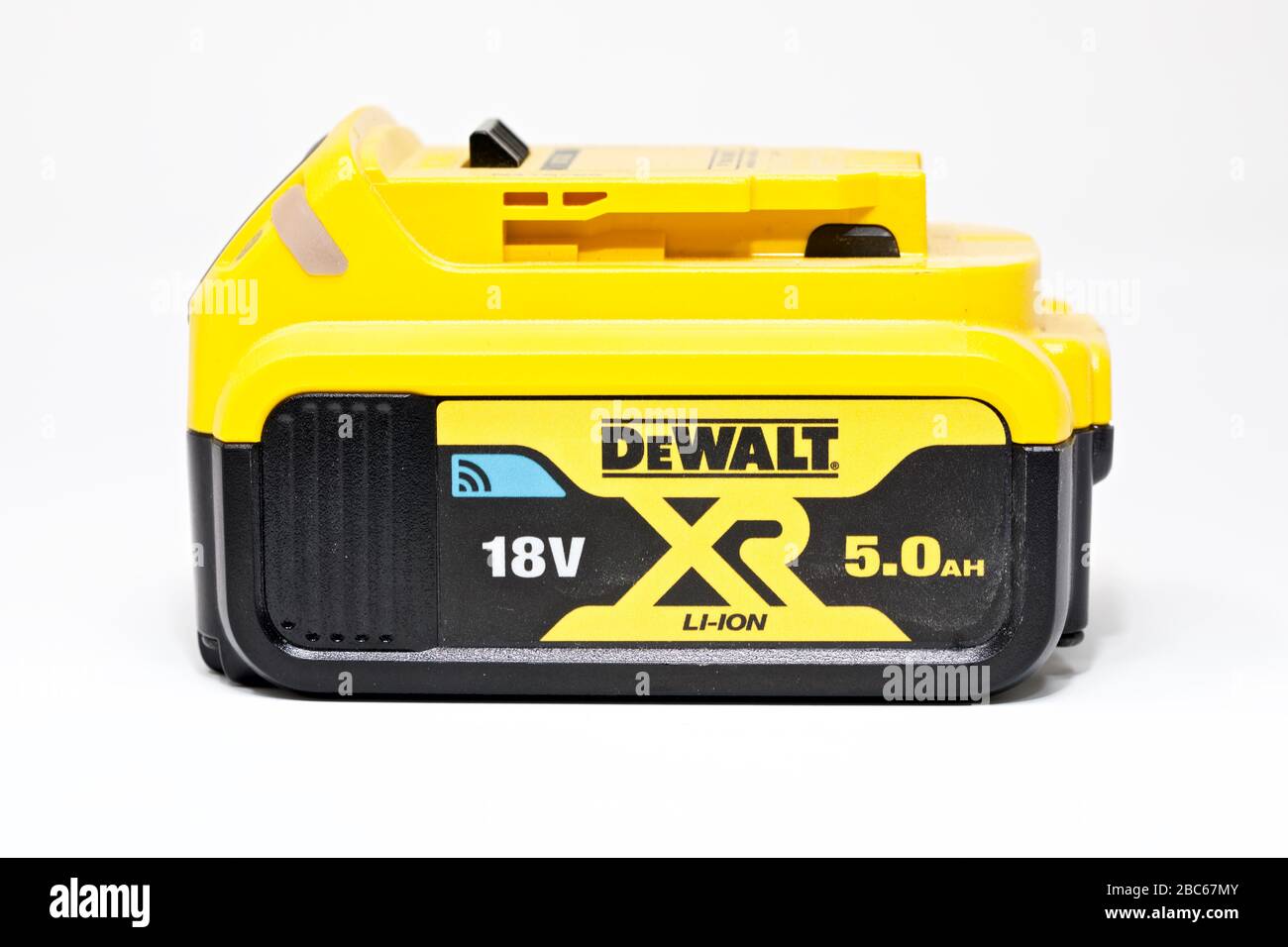 Batteria a scorrimento XR agli ioni di litio 18v 5Ah DeWalt Foto stock -  Alamy