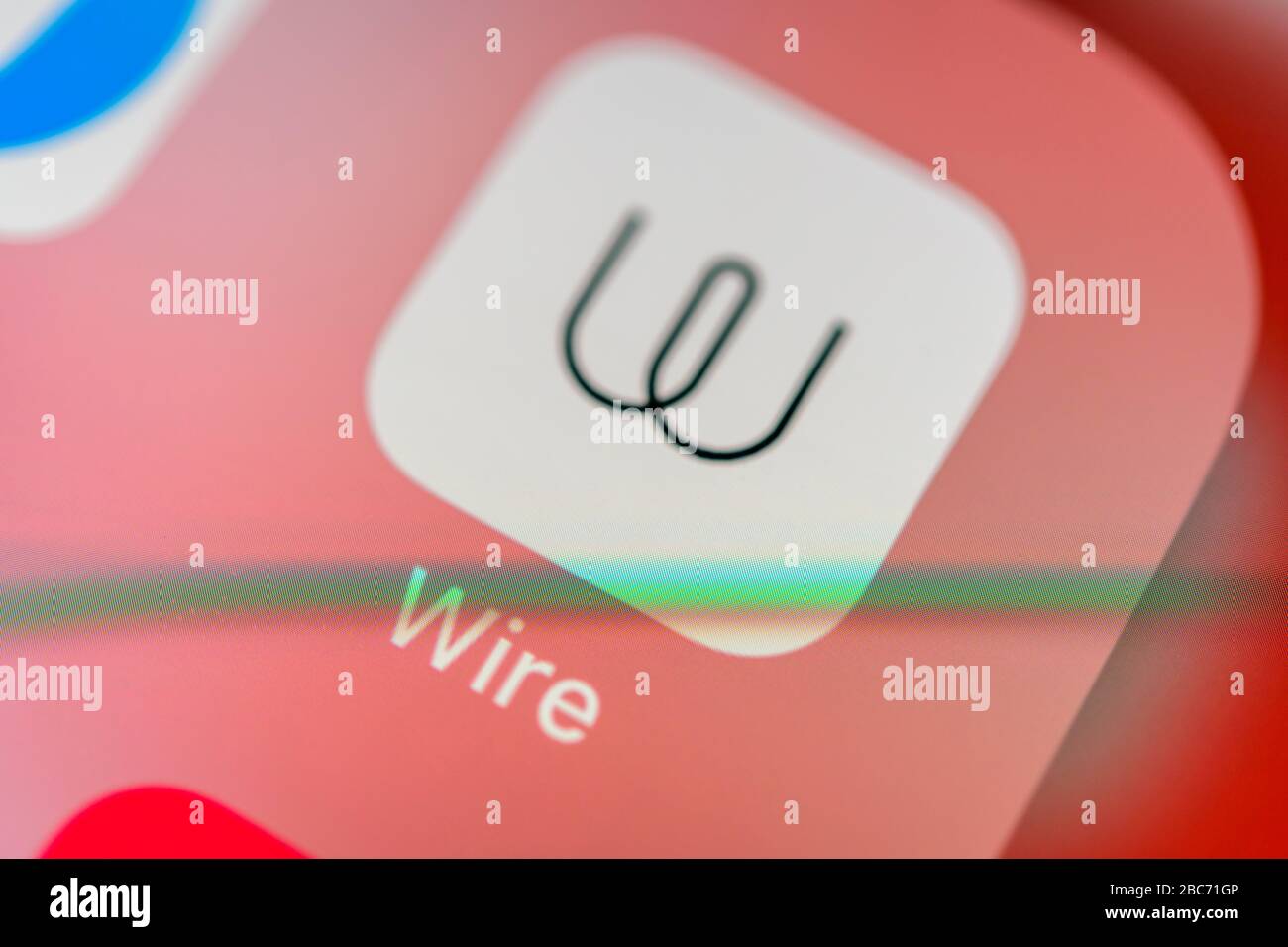 Wire, Secure Messenger Service, icona app, display sul display del telefono cellulare, smartphone, dettaglio, formato completo Foto Stock