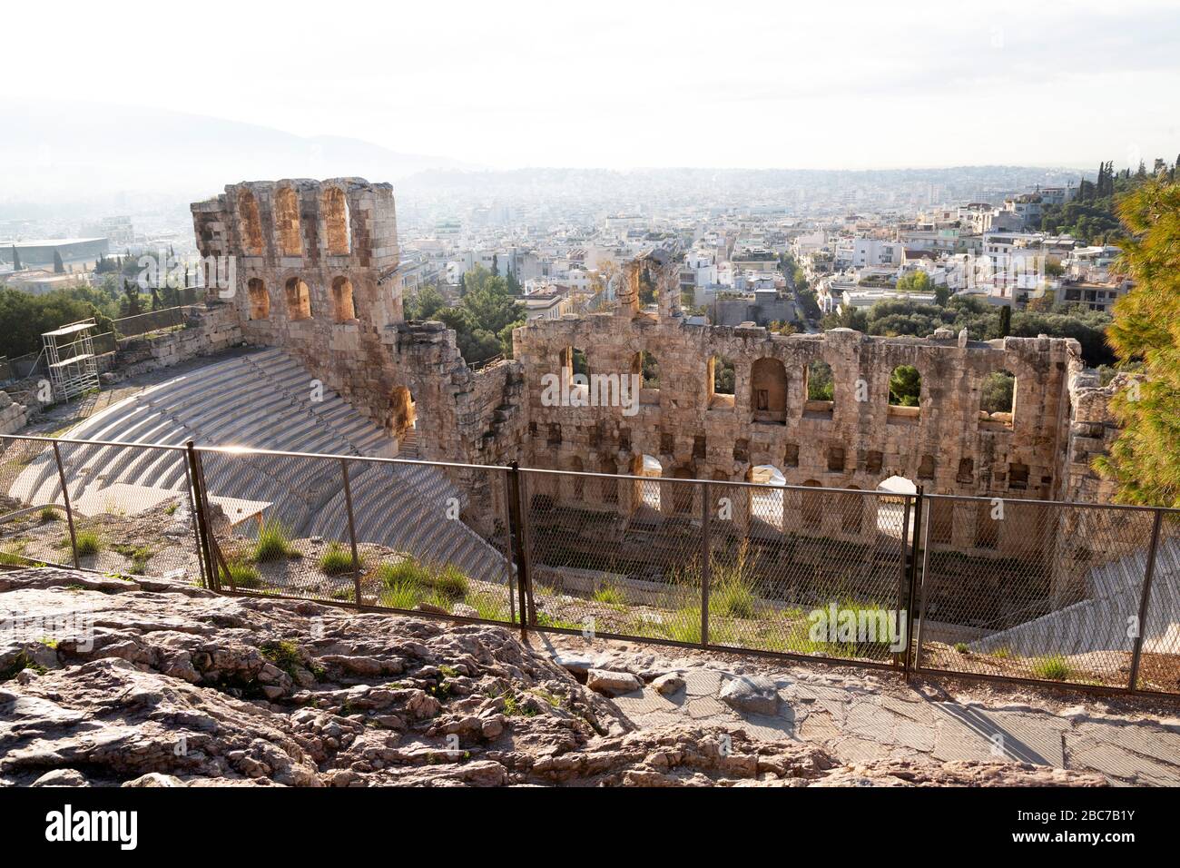 L'Odeon di Herodes Atticus ad Atene, Grecia. L'intrattenimento ai piedi dell'Acropoli è stato completato in 161AD. Foto Stock