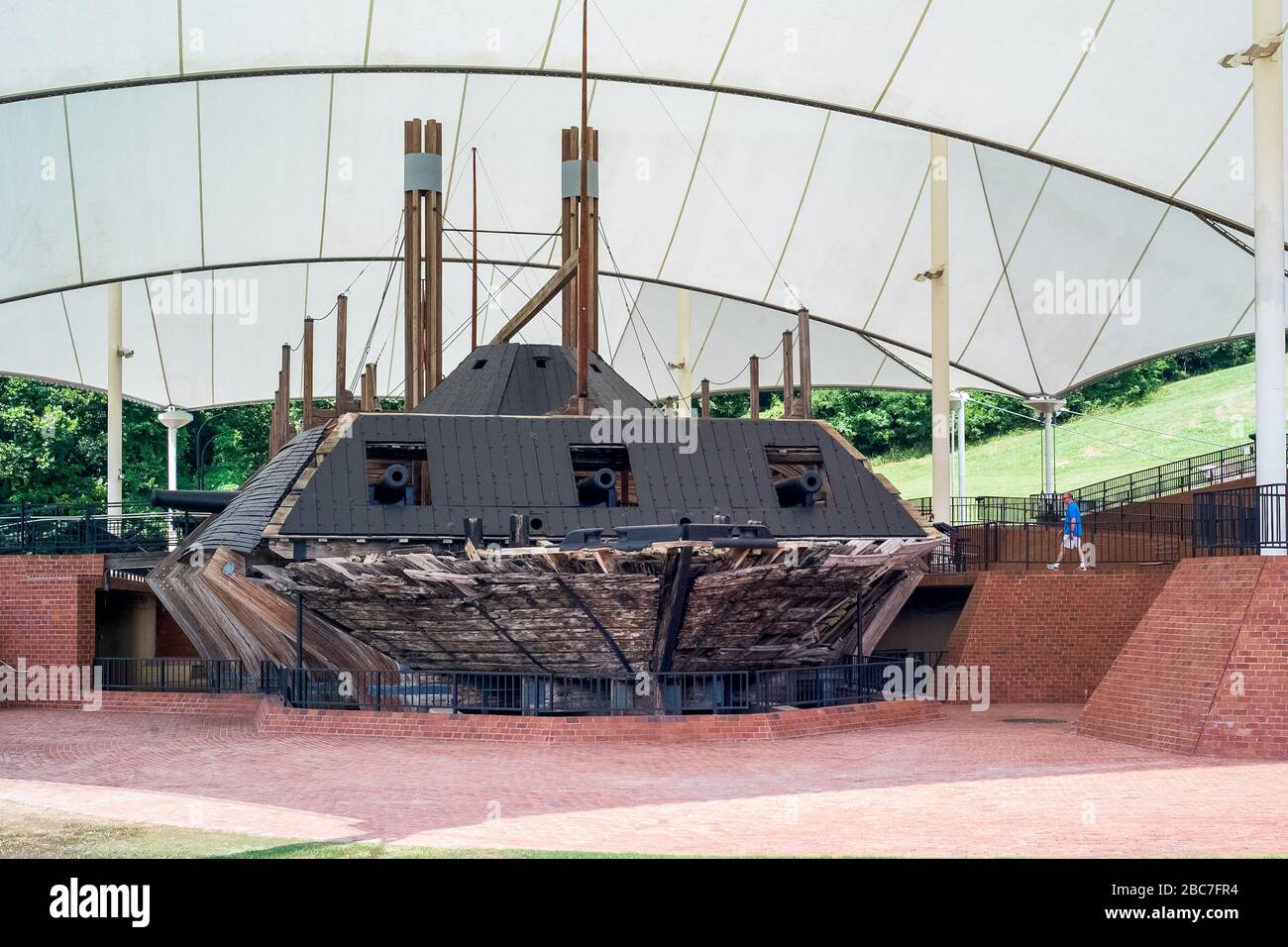 Vicksburg, Mississippi, Stati Uniti - Luglio 19 2009: USS Cairo Museum Ironclad Monitor gunboat. Una nave da guerra dell'esercito dell'Unione dell'era della guerra civile. Foto Stock