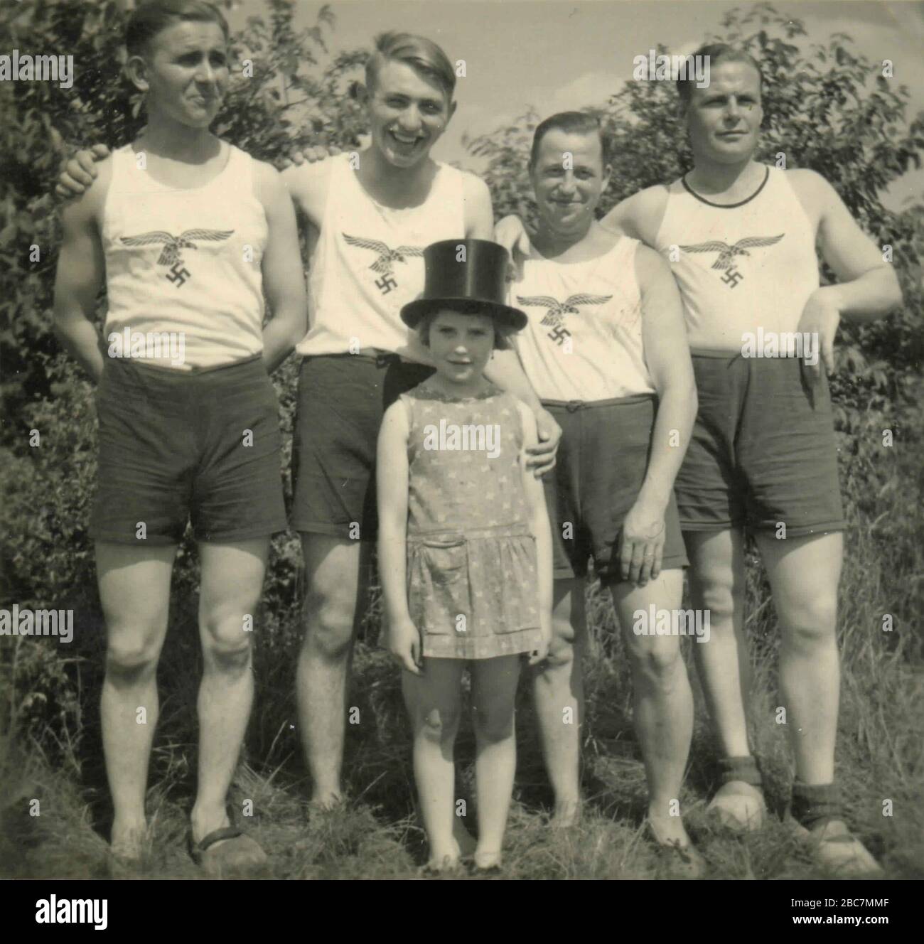 Giovani nazisti in un campo estivo, la Germania anni trenta Foto Stock