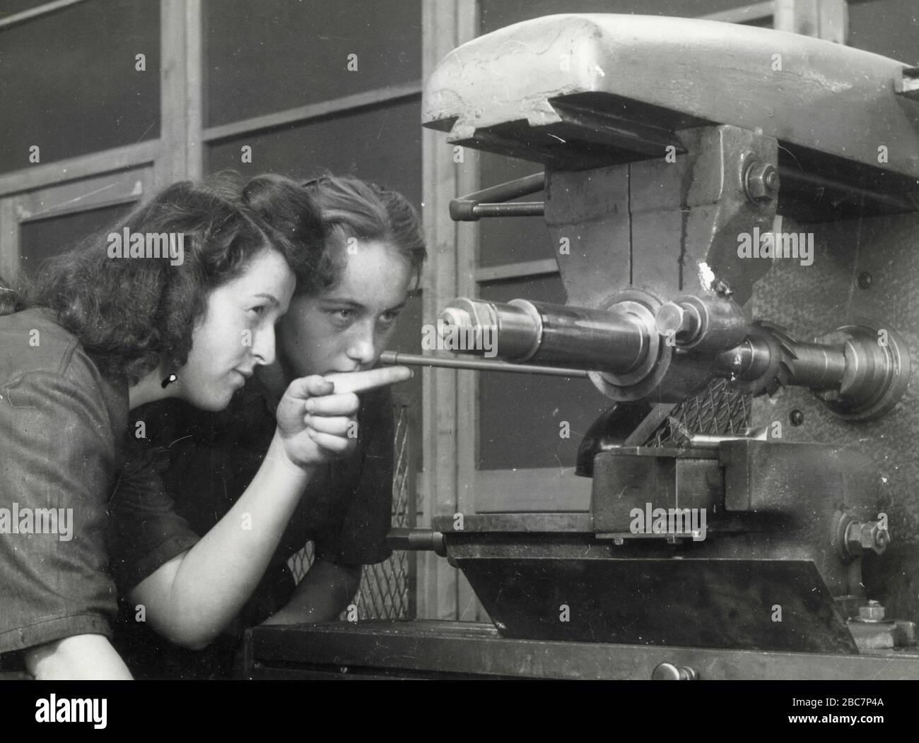 Donne tedesche che lavorano in una fabbrica, la Germania 1930 Foto Stock