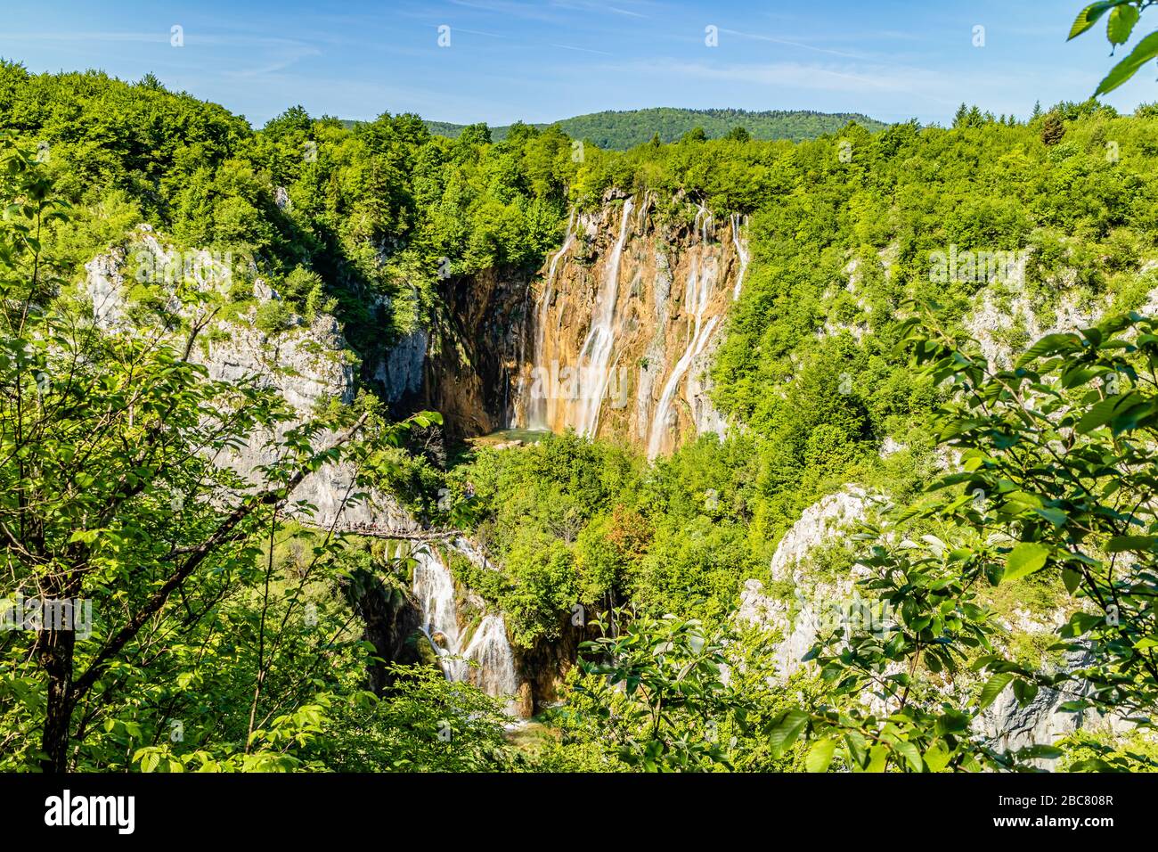 Veliki Slap, la Grande cascata, al Parco Nazionale dei Laghi di Plitvice in Croazia, Europa. Maggio 2017. Foto Stock
