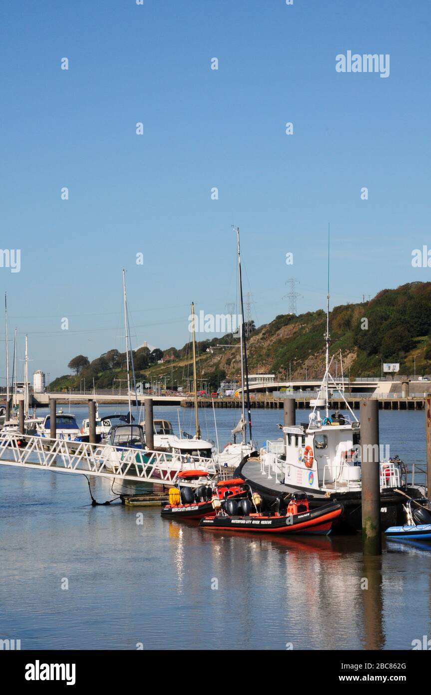 Barche sul fiume Suir, Waterford Harbour, Eire. Foto Stock