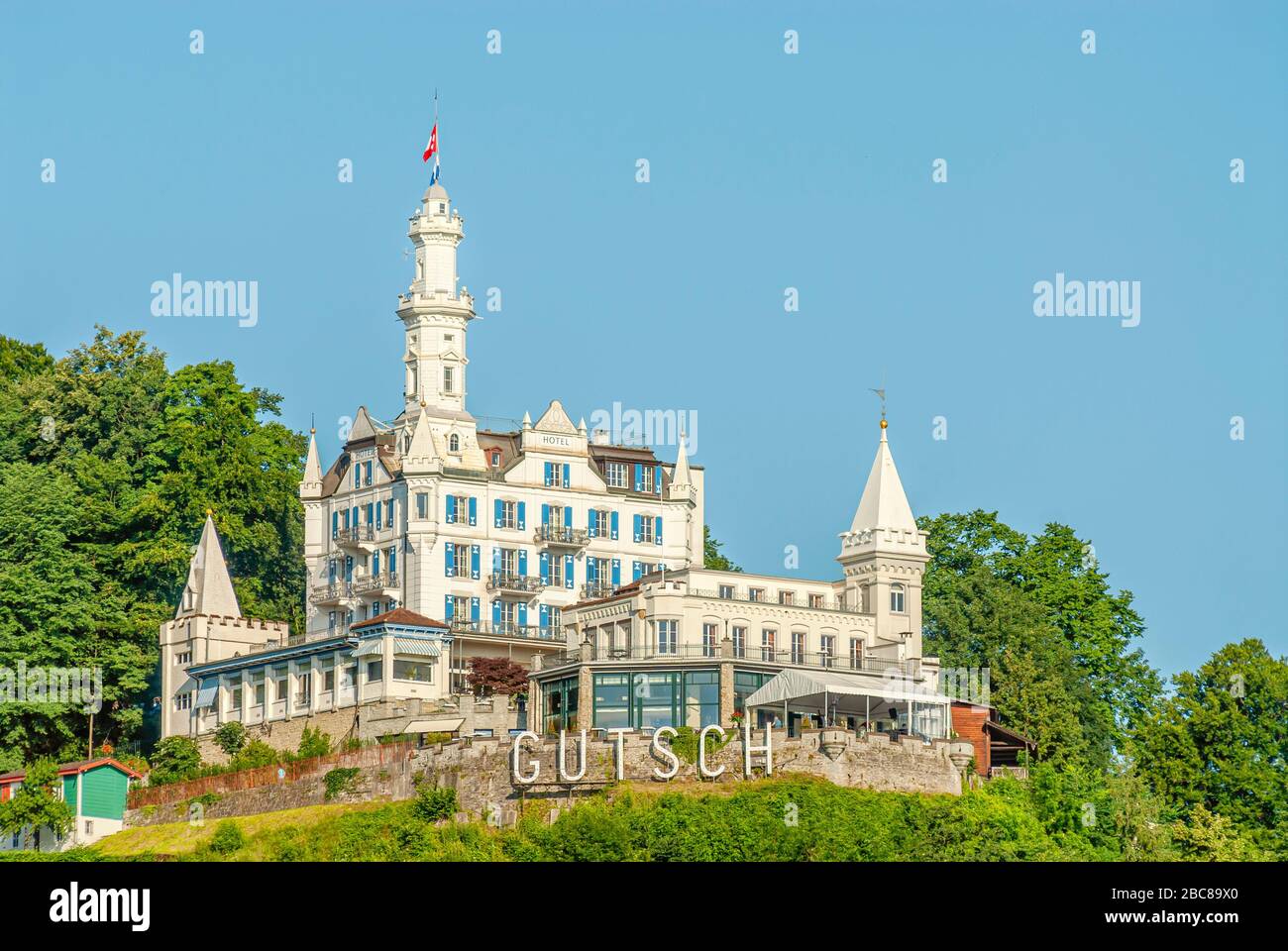 Chateau Guetsch, un castello da favola con la sua funicolare che si affaccia sulla città centrale svizzera di Lucerna Foto Stock