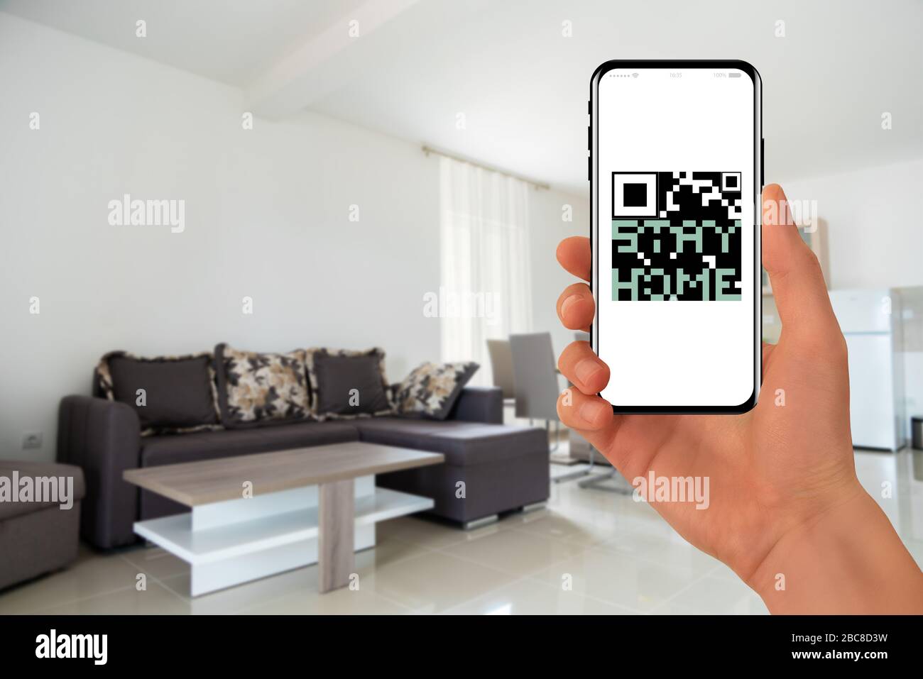 Applicazione mobile per il monitoraggio di pazienti in quarantena in isolamento domestico Foto Stock