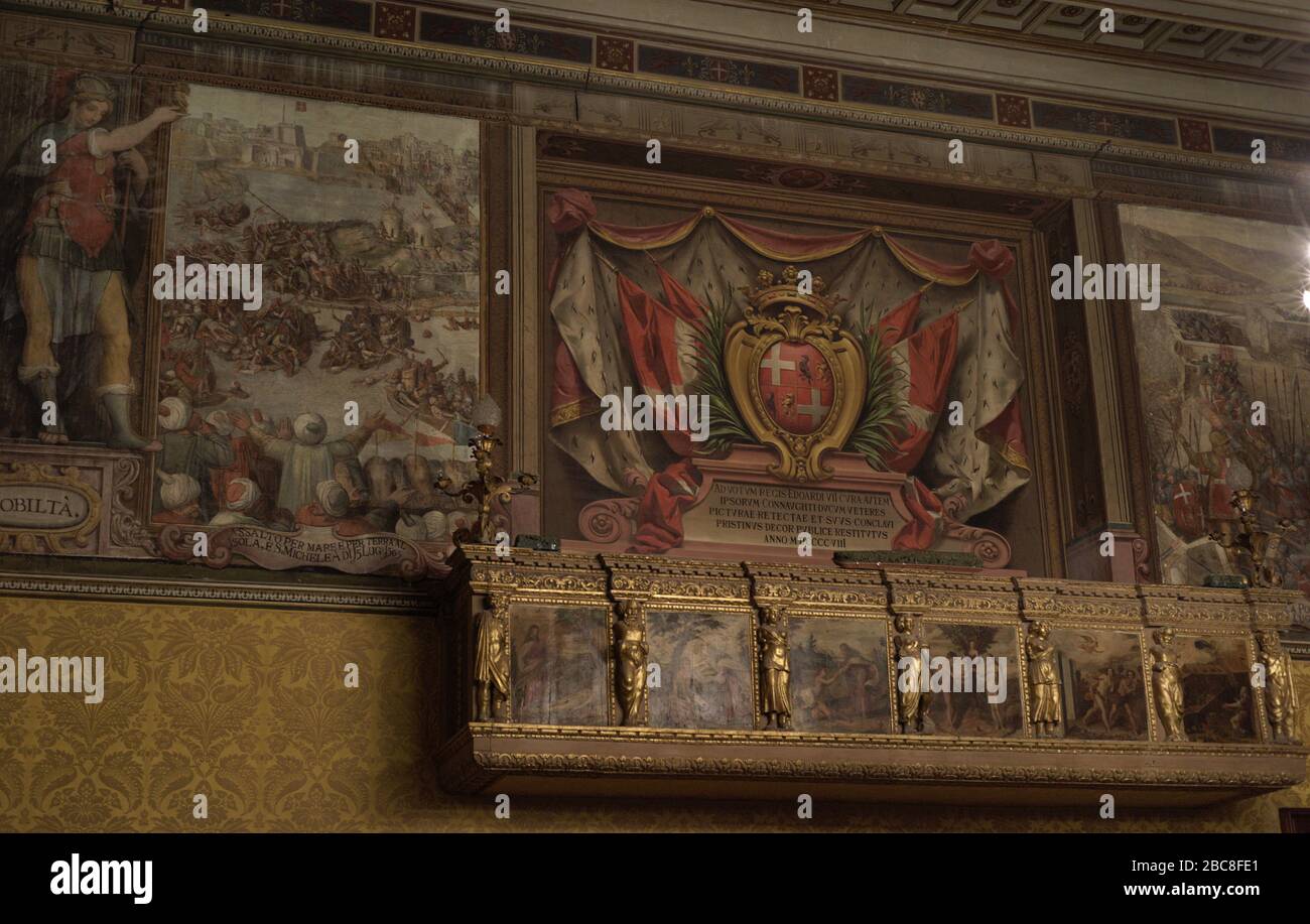 Palazzo del Gran Maestro. secoli 16th-18th. Residenza del Gran Maestro dell'Ordine di San Giovanni. Affreschi della Sala del Consiglio Supremo di Matteo Perez de Aleccio (1547-1628) raffiguranti il Grande Assedio di Malta da parte dell'Impero Ottomano nel 1565. La Valletta. Malta. Foto Stock