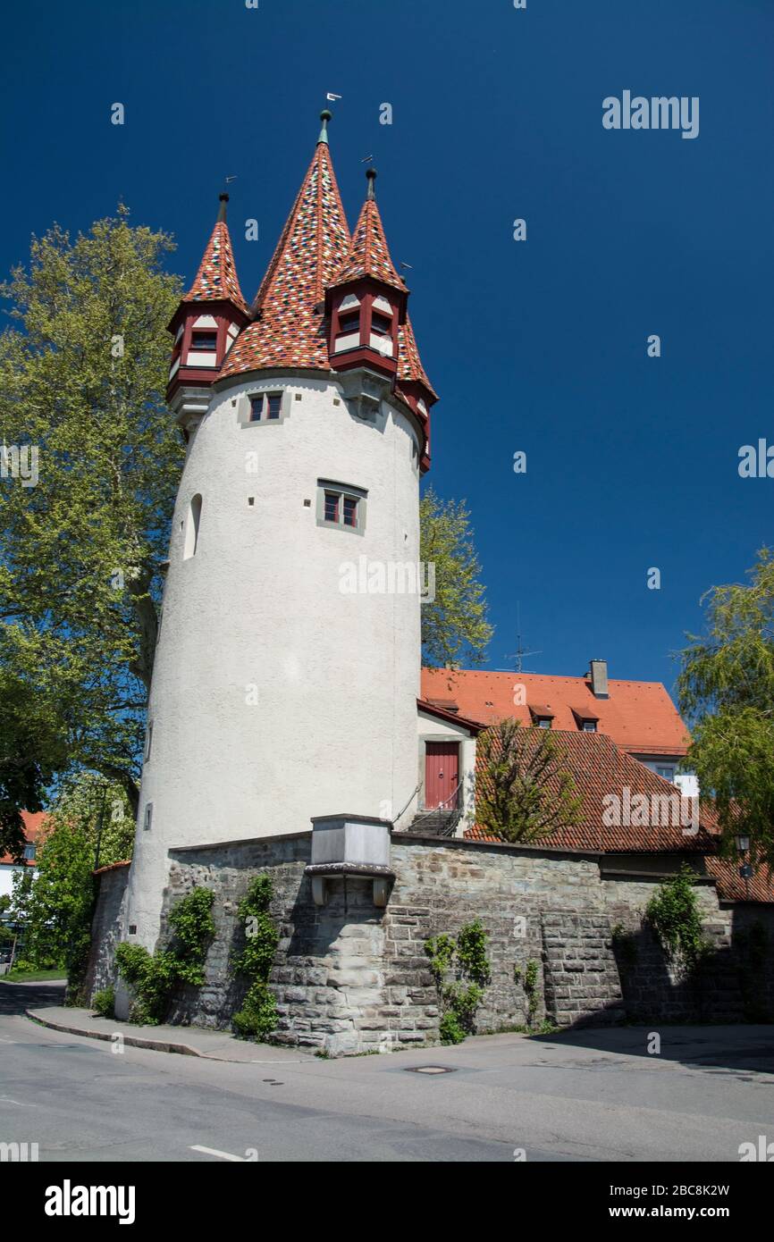 All'estremità occidentale del centro della città sull'isola di Lindau il Diebsturm fu costruito nel 1380 come parte della fortificazione della città e fu usato come prigione Foto Stock