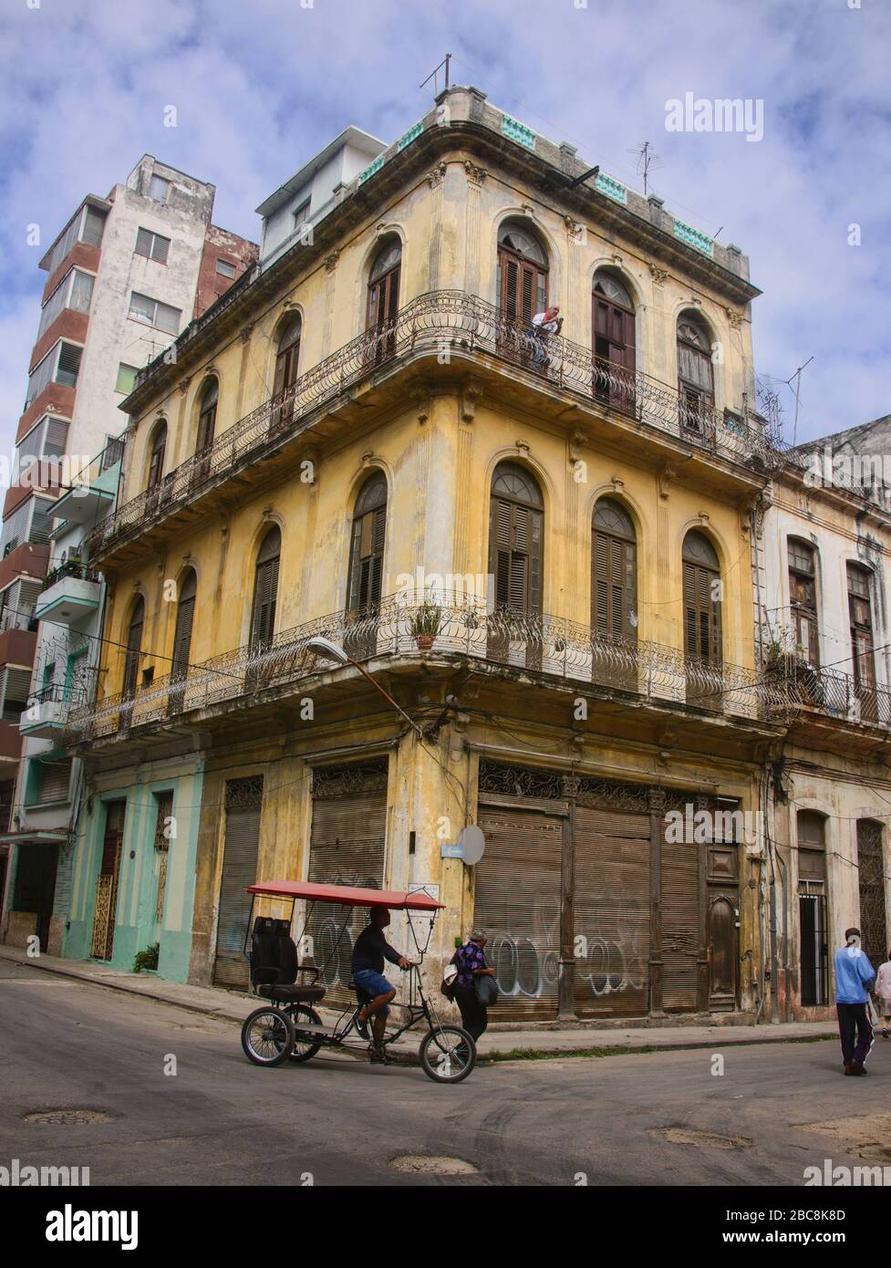 Architettura fatiscente a l'Avana Vieja, l'Avana, Cuba Foto Stock