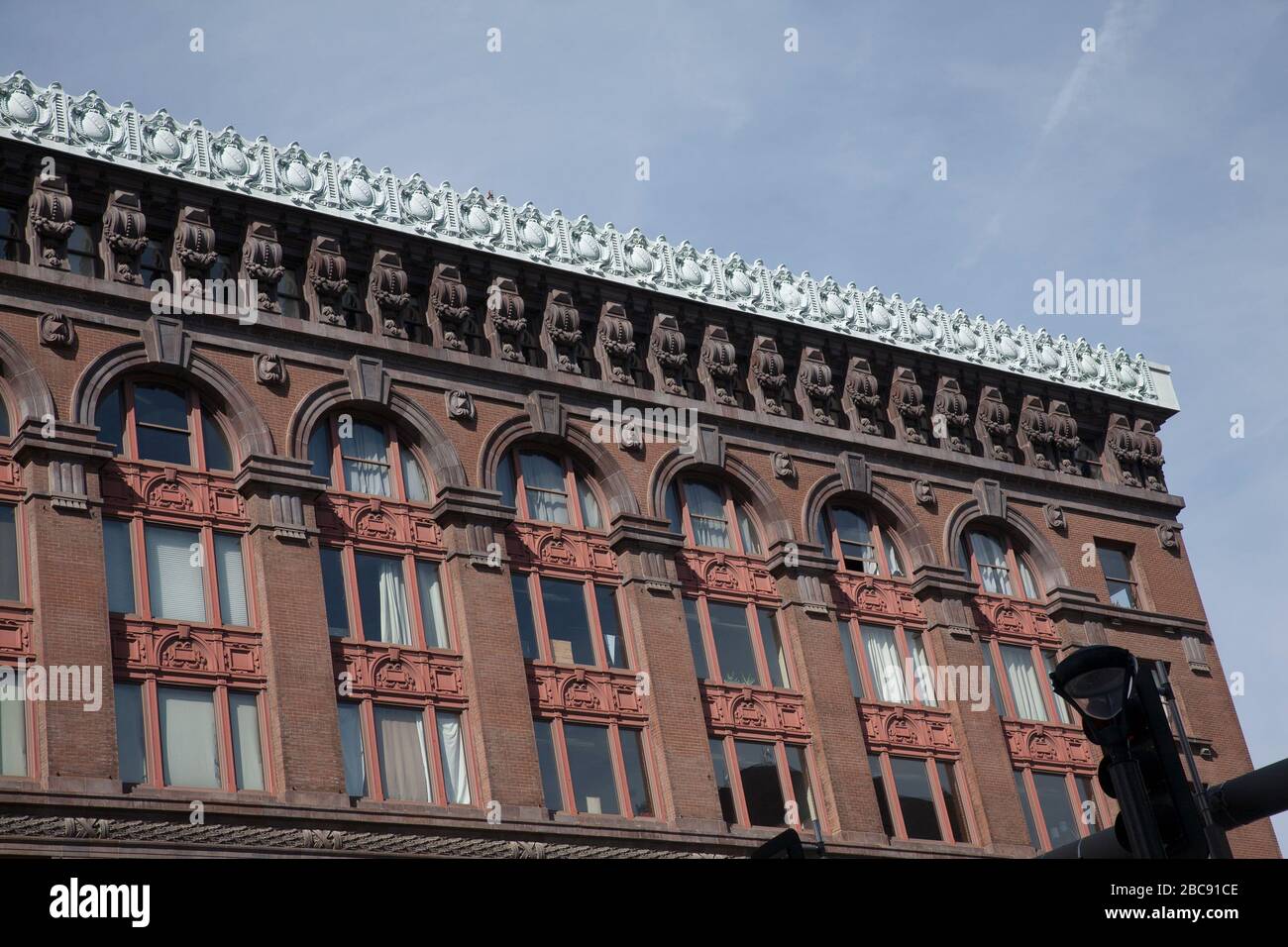 Architettura classica del centro di Saint Louis in una soleggiata giornata autunnale. Foto Stock