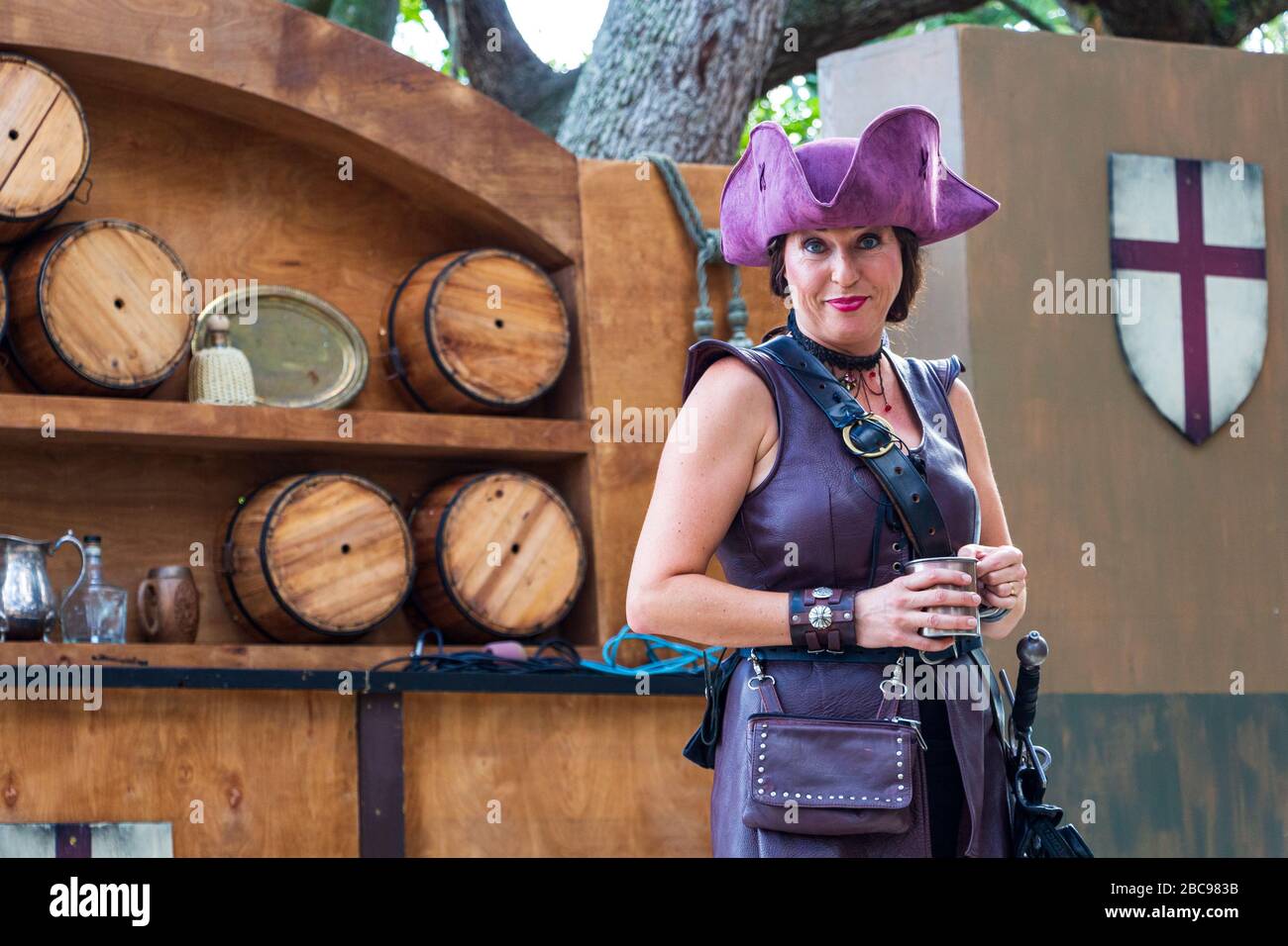 Francesca si esibisce in "la natura della Misericordia" al Camelot Days Medieval Festival - Topeekeegee Yugnee (TY) Park, Hollywood, Florida, USA Foto Stock