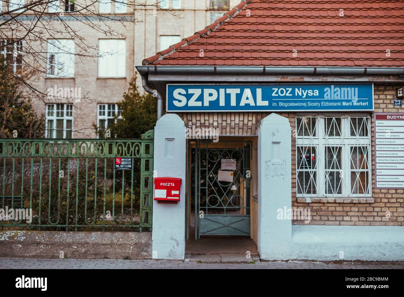 Edificio Poviat Ospedale Beata Suor Elizabeth Merkert. Salute a Nysa, 14.03.2020 Nysa, Polonia Foto Stock