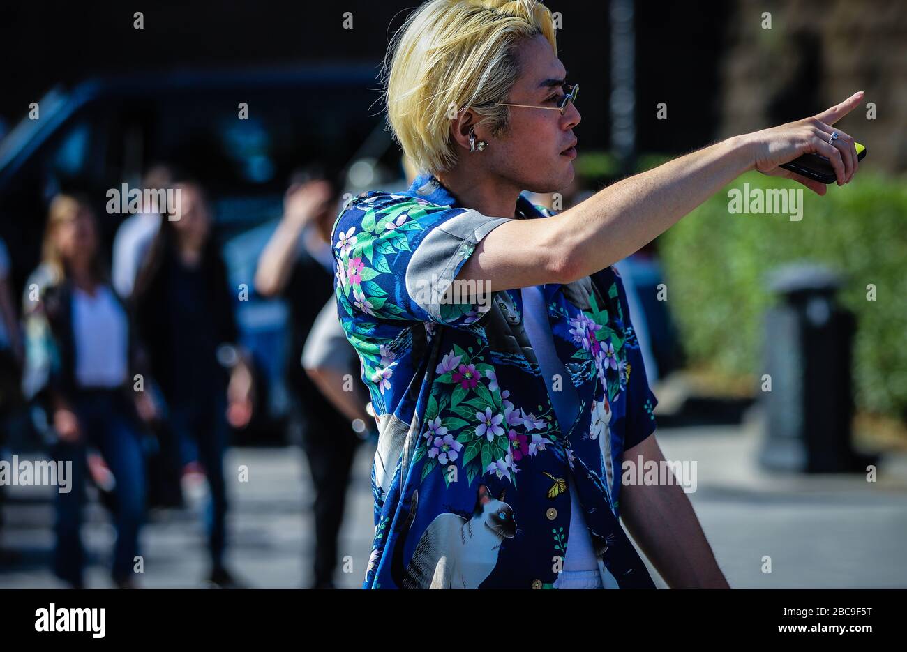 FIRENZE, Italia - Giugno 12 2019: Yu Masui in strada durante il Pitti 96. Foto Stock