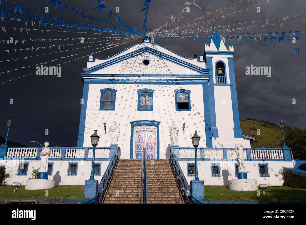 Chiesa cattolica a Ilhabela, São Paulo, Brasile Foto Stock