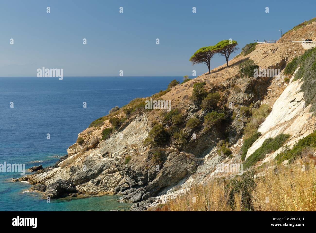 Costa del Sole, strada costiera meridionale a Marina di campo, Isola d'Elba, Parco Nazionale dell'Arcipelago Toscano, Provincia di Livorno, Toscana, Italia Foto Stock