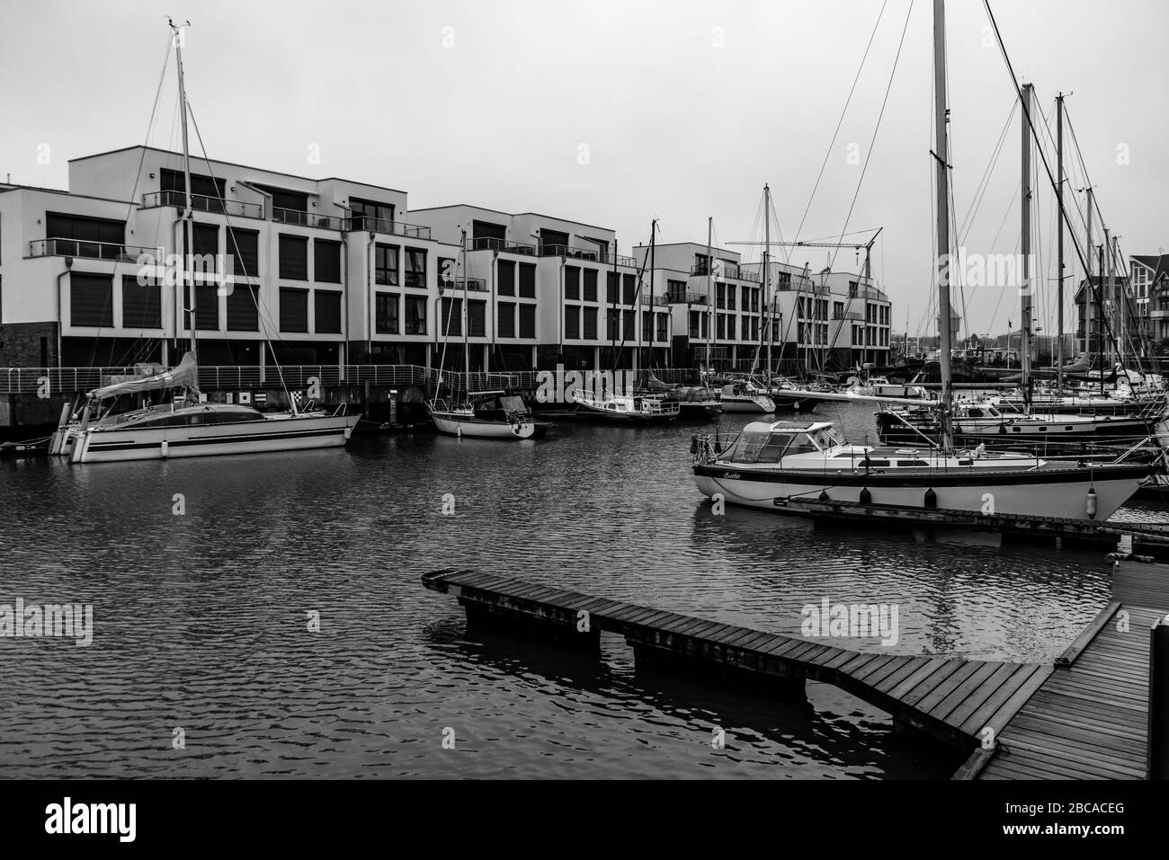 Porto di Cuxhaven in inverno, barche a vela Foto Stock