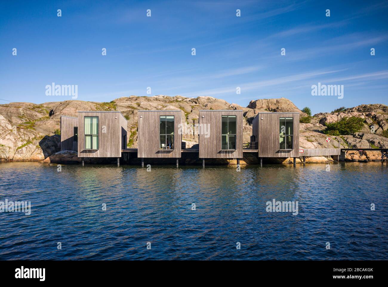 Svezia, Bohuslan, Isola di Tjorn, Skarhamn, cabine moderne dell'Akvarelmuseet, Museo Nordic Watercolor Foto Stock