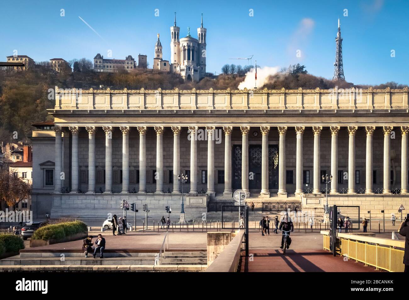 La Cour d'appel fu costruita nel XIX secolo in stile neoclassico. Monumento historique. Lione è patrimonio dell'umanità dell'UNESCO dal 1998. Foto Stock