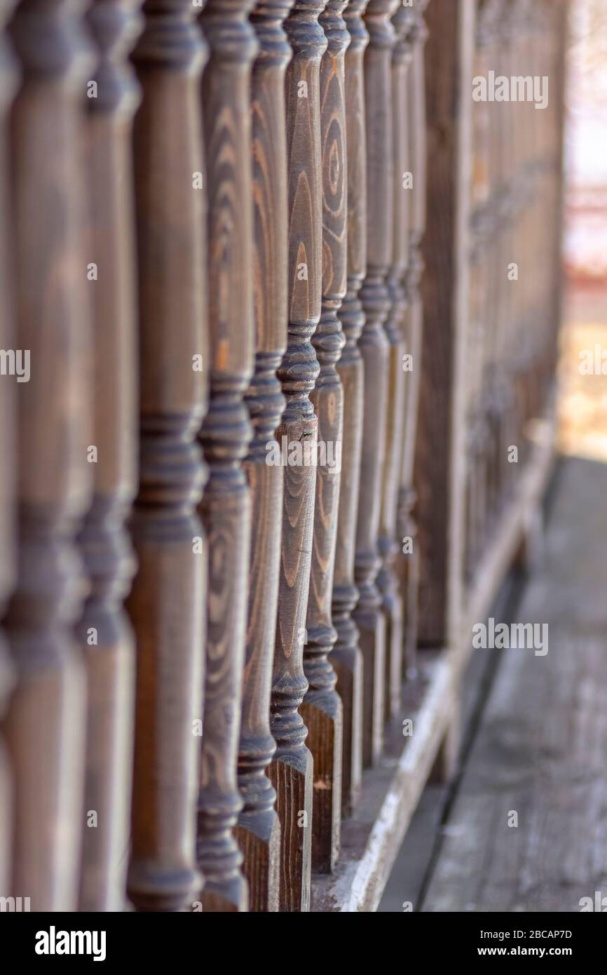 Facciate Di Colonne In Legno Immagini E Fotografie Stock Ad Alta facciate-di-colonne-in-legno-immagini-e-fotografie-stock-ad-alta