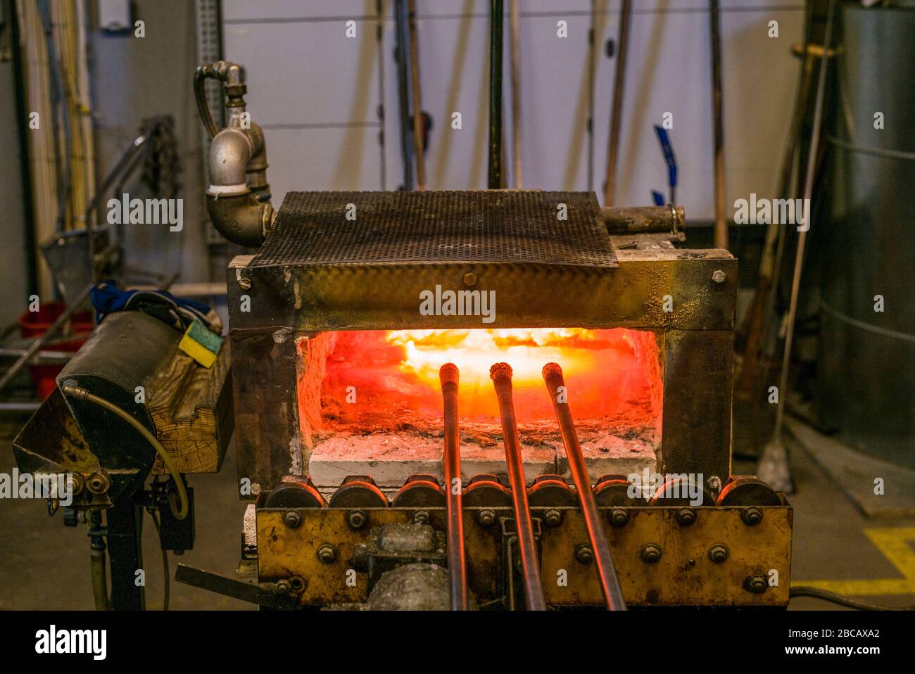 Svezia, Sud-Est Svezia, Glasriget, Regno di vetro storico regione di produzione di vetro, Boda, Boda Glasbruk ex vetreria, forno di vetro Foto Stock