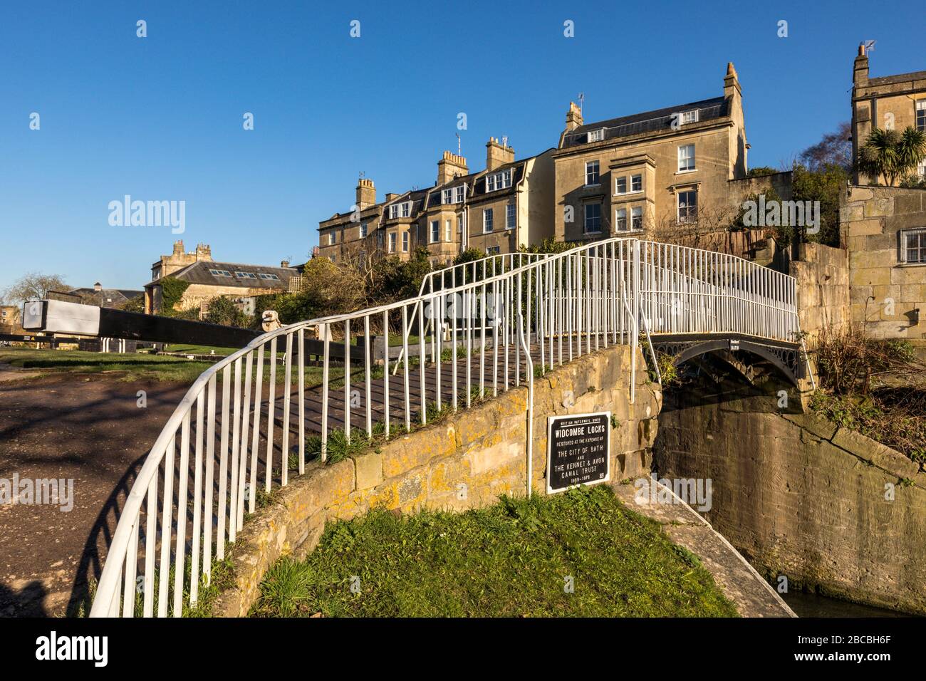 Ponte ornato a Widcombe Locks, Kennet e Avon Canal, Bath Somerset UK Foto Stock