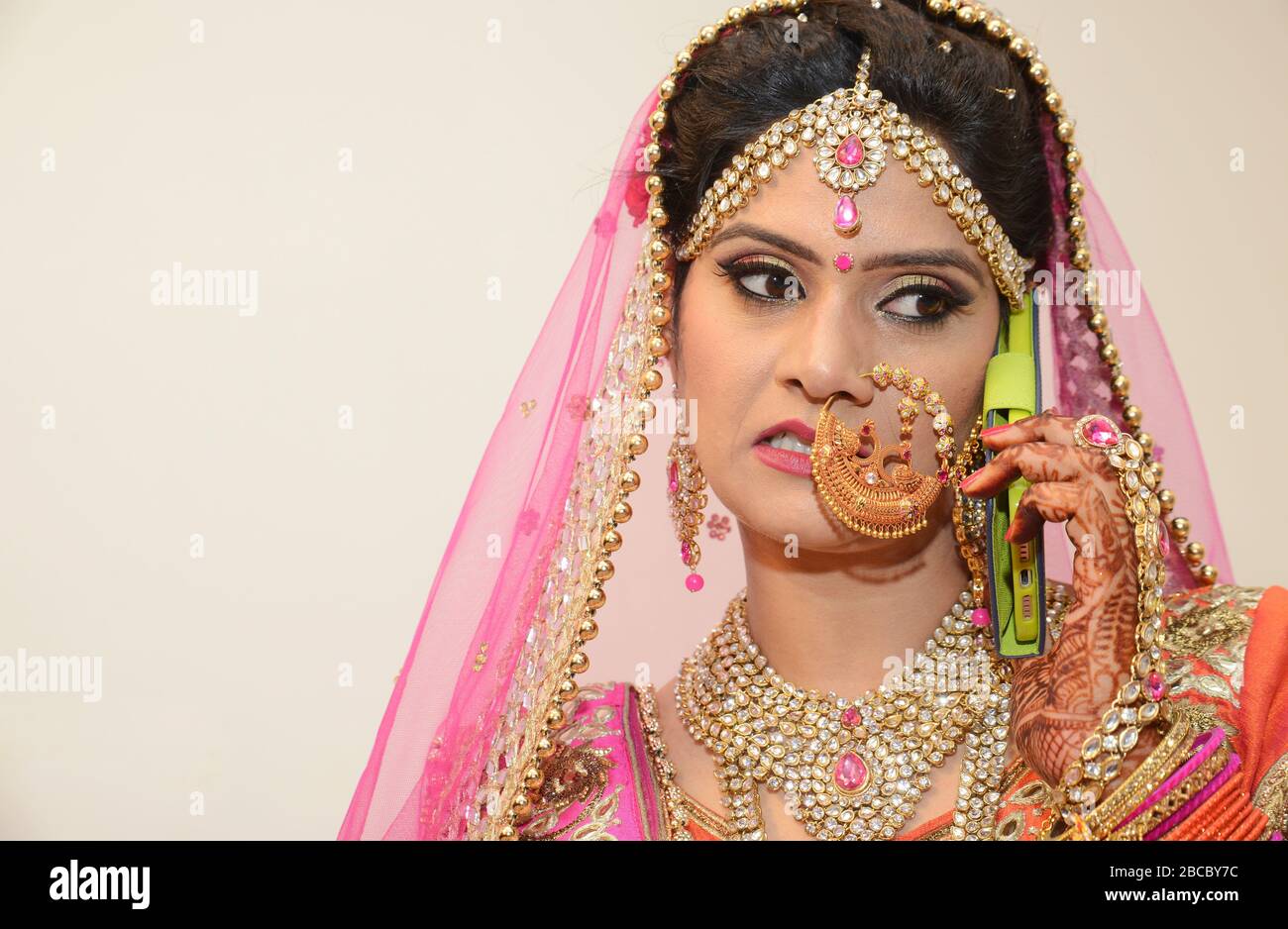 Ritratto di una sposa indiana Foto Stock