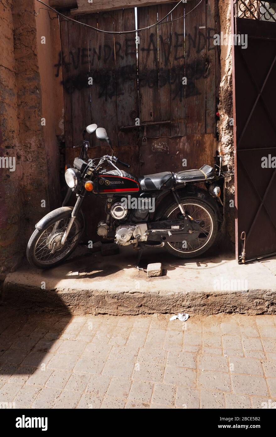 Una vendre, moto in vendita, Medina, Marrakech, Marocco, Nord Africa Foto Stock