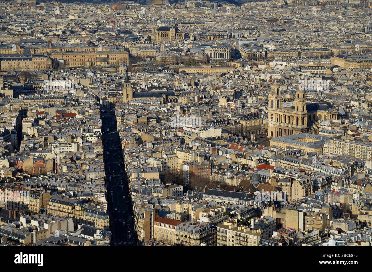 Parigi, die Hauptstadt Frankreichs: Blick vom Tour Montparnasse über die Stadt, Panorama Foto Stock