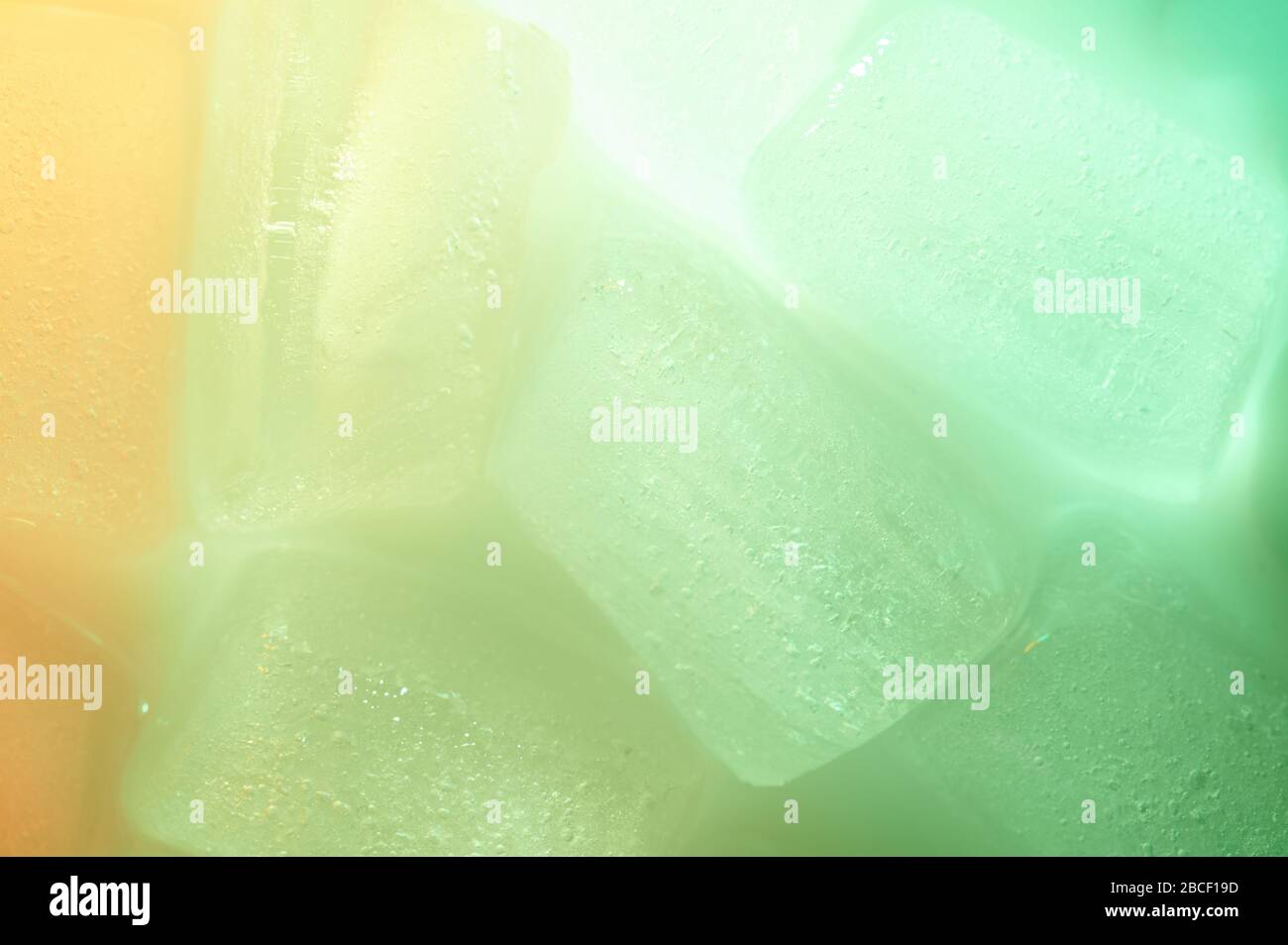Colore verde cubetti di ghiaccio modello primo piano sfondo Foto Stock
